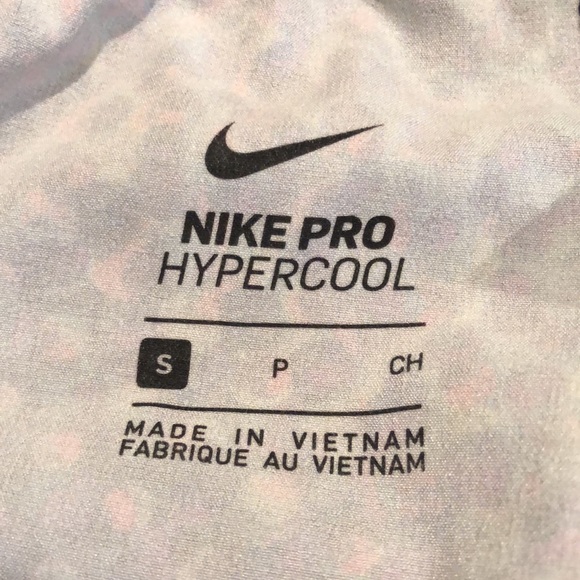 Nike Pro Hyper Cool Kaleidoscope crop leg Workout Leggings - Picture 15 of 16